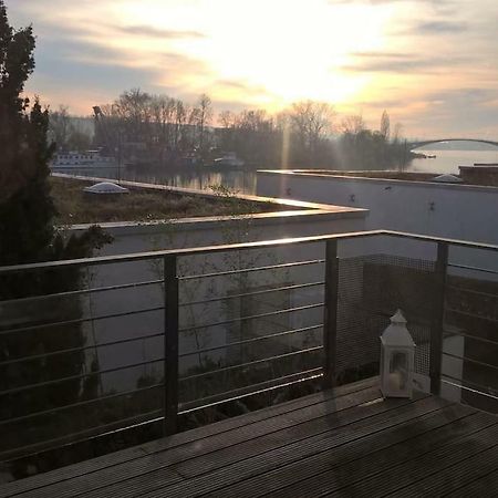 Wohnen Am Wasser Wiesbaden Buitenkant foto